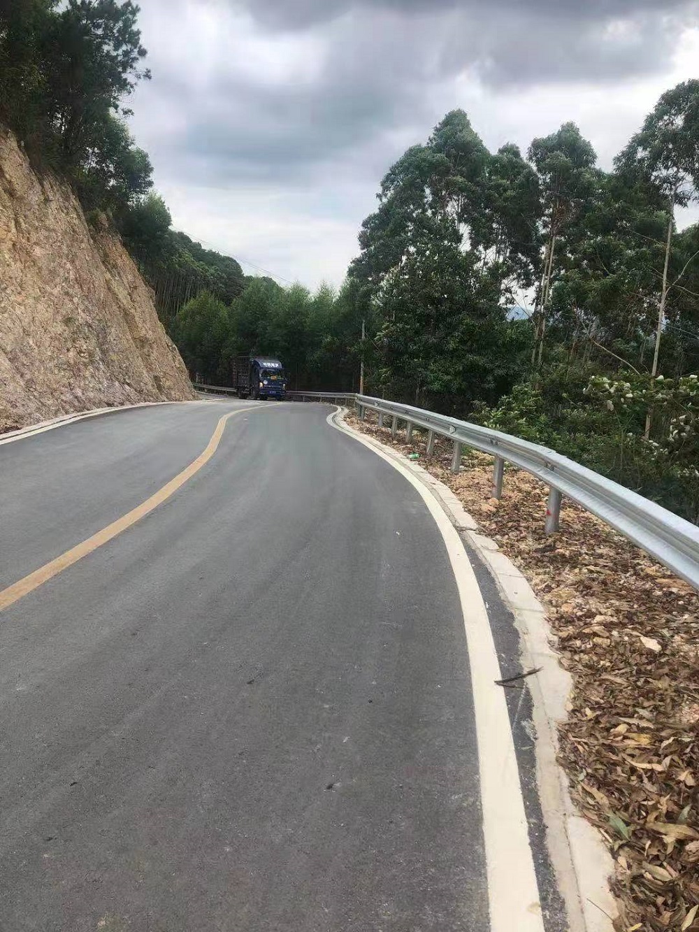 伶俐镇沱江路口至望齐坡路口道路工程